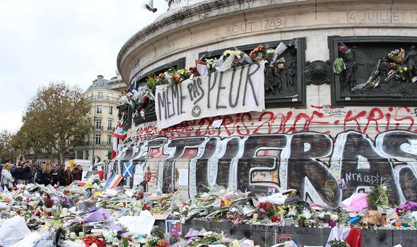 Attentats de Paris : 130 personnes au total ont été tuées en une soirée