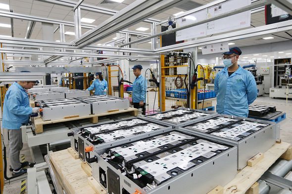 Usine chinoise de batteries au lithium