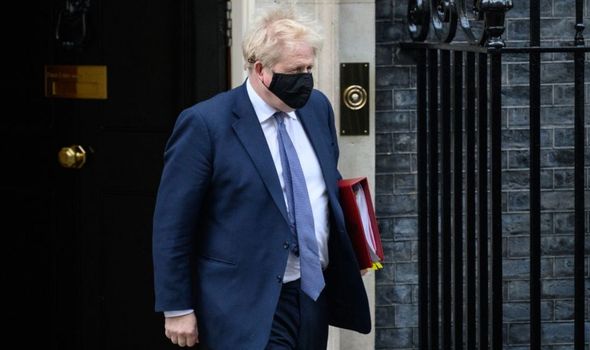 Photo de Boris Johnson quittant Downing Street 