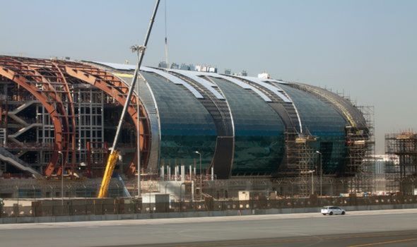 Un incendie s'est déclaré sur un chantier de construction de l'aéroport international d'Abu Dhabi en raison de la grève.