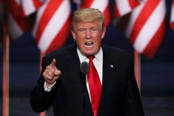 L'ex-POTUS Donald Trump avait une cote de popularité de -19,6 % en février 2021.