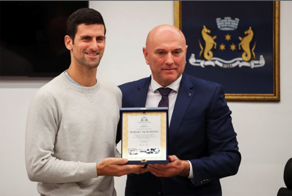Djokovic a reçu le prix de 