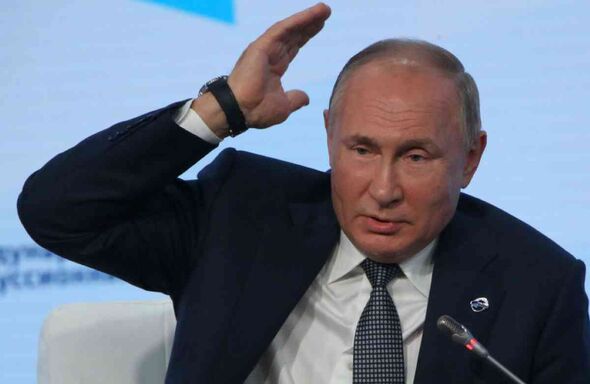 Vladimir Poutine a envahi l'Ukraine il y a cinq semaines