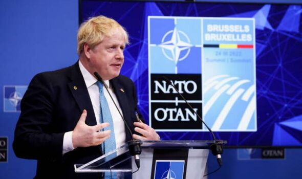 Boris Johnson prononce un discours au sommet de l'OTAN