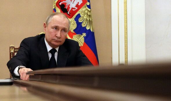 Vladimir Poutine dans son bureau au Kremlin.