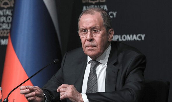 Sergei Lavrov : Il a déclaré que l'Ukraine avait présenté à la Russie un accord de paix 