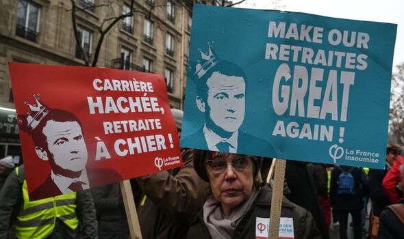 L'opposition : A la proposition de Macron de relever l'âge de la retraite
