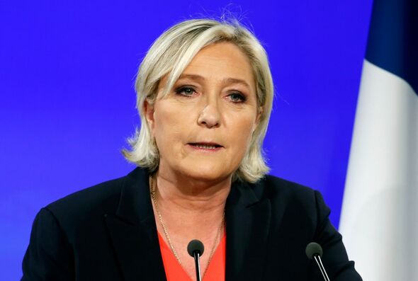 M. Macron affrontera la leader du Rassemblement national, Marine Le Pen, le 24 avril.