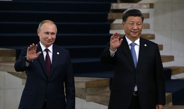 La diplomatie : L'objectif de la Chine, selon Express.co.uk, est de tisser des liens mais aussi de garder une bonne distance.