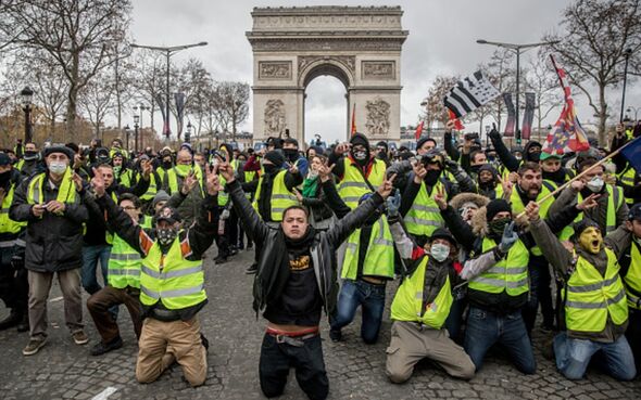 élection française emmanuel macron gilets jaunes manifestation