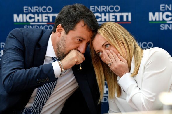 Le leader de la Lega, Mateo Salvini (à gauche), et le leader de Fratelli d'Italia, Giorgia Meloni (à droite).