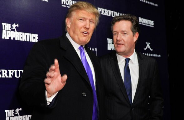 Donald Trump (à gauche) aux côtés de l'ancien animateur de CNN Piers Morgan (à droite).