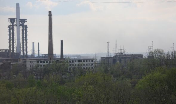 Les combats bloquent les tentatives d'évacuation de l'aciérie d'Azovstal