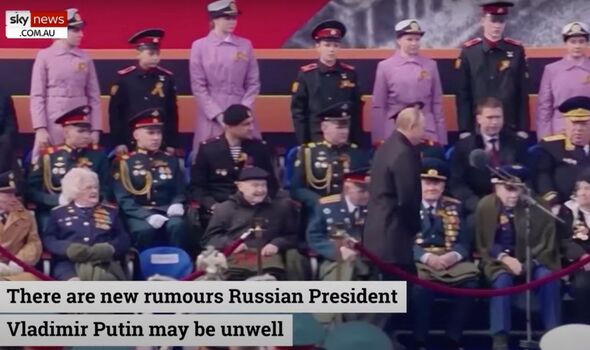 La santé de Poutine : Poutine boite en marchant après son discours national lors de la parade du Jour de la Victoire.