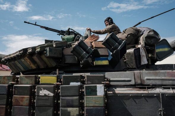 La chute de la Russie cartographiée : Les soldats ukrainiens