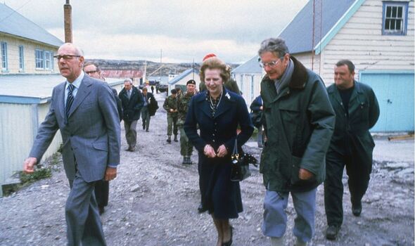 Thatcher : Visite des Malouines