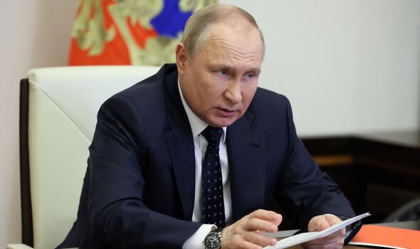 Vladimir Poutine a envahi l'Ukraine il y a trois mois