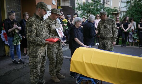 Funérailles à Kharkiv 
