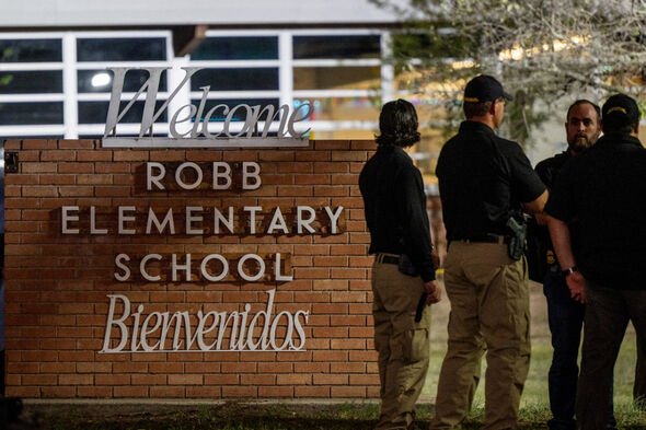 Un total de 21 personnes ont été tuées à l'école primaire Robb à Uvalde le 24 mai.
