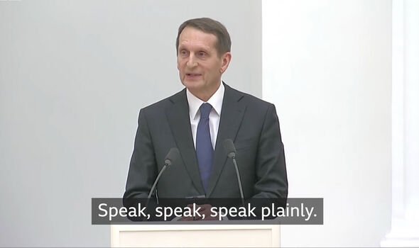 « Parlez clairement ! » Naryshkin a été déguisé par Poutine lors d'une conférence tendue