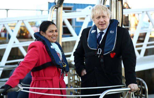 Priti Patel et Boris Johnson ont tous deux salué la victoire de la Haute Cour.