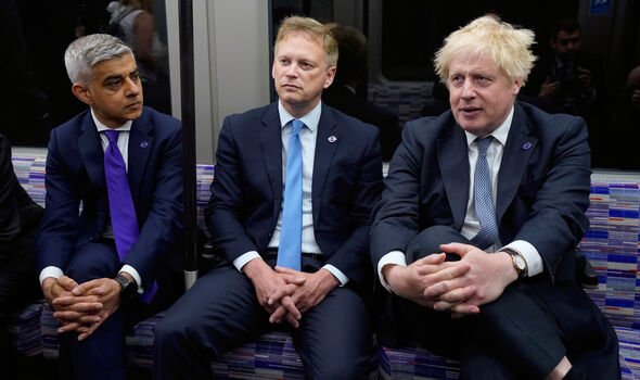 Boris Johnson, Grant Shapps et Sadiq Khan sur la ligne Elizabeth
