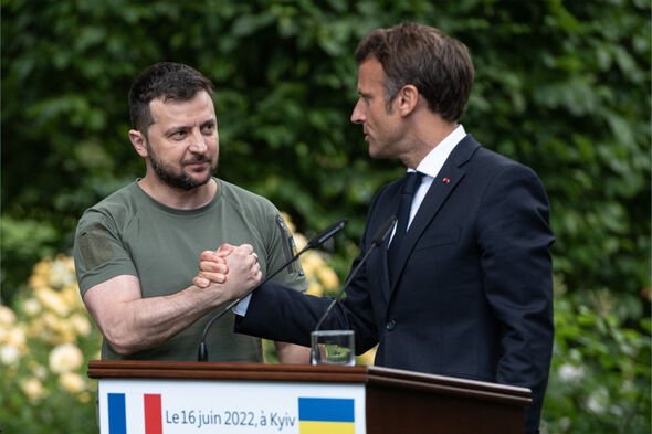Emmanuel Macron et Volodymyr Zelensky