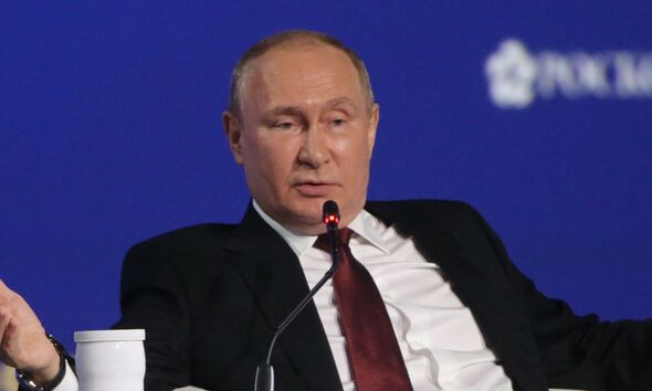 Poutine convoque un général russe obèse de 67 ans, contraint de 