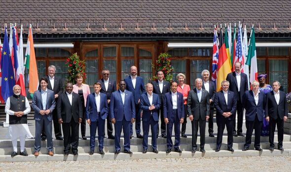 Les dirigeants du G7 ont déclaré que les attaques contre des civils innocents constituent un crime de guerre.