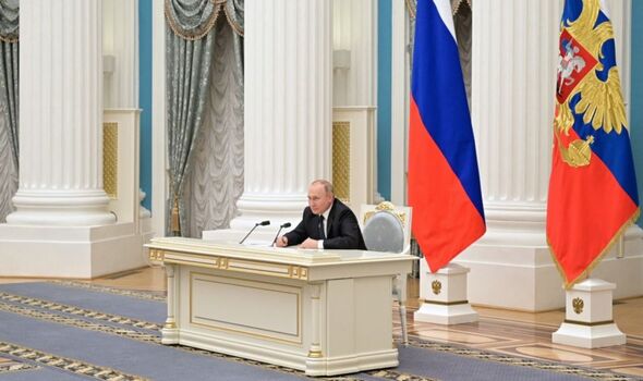 Poutine : a envahi l'Ukraine en février
