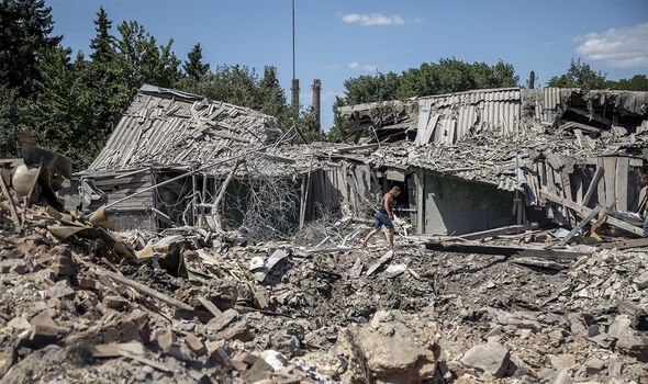 photo du bombardement du donbass par la russie en ukraine