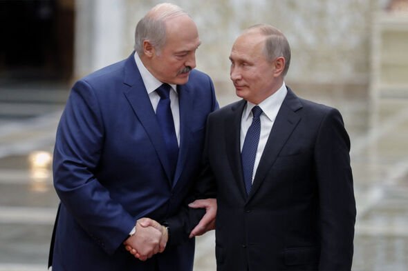 Vladimir Poutine et Aleksandr Lukashenko.