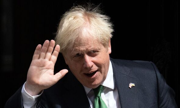 Boris Johnson supplie les Tories de battre Rishi alors qu'il a 