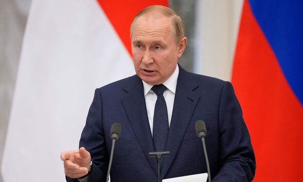 Vladimir Poutine affirme que l'Ukraine a transformé ses troupes en MONSTRES lors d'