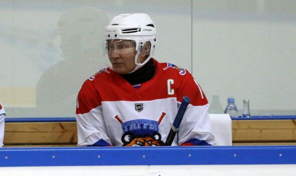 Poutine au hockey sur glace