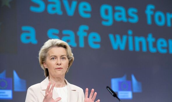 Ursula von der Leyen cherche à obtenir des promesses de réduction des émissions de gaz.