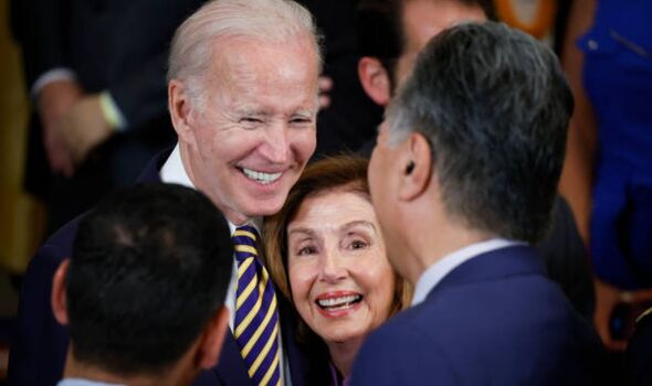 Joe Biden avec Nancy Pelosi