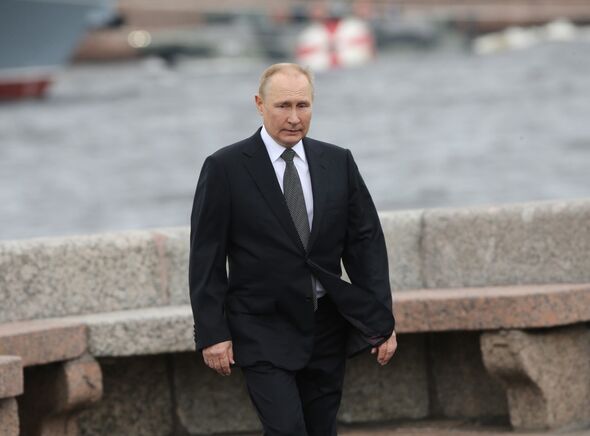 Comment les objectifs de Vladimir Poutine ont-ils changé depuis le début de l'invasion ?