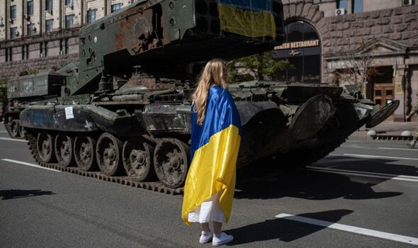 Ukraine : Des véhicules militaires russes détruits