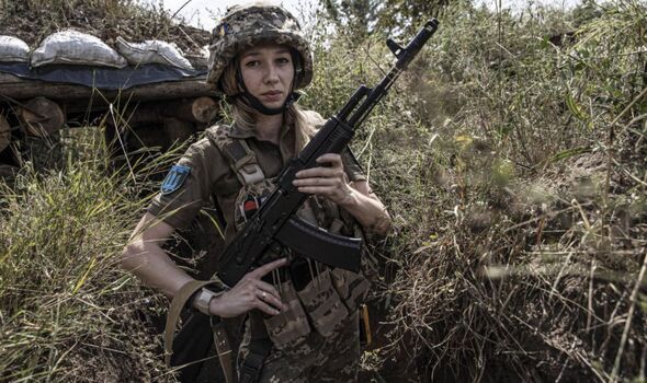 Donbas : Un soldat ukrainien sur la ligne de front