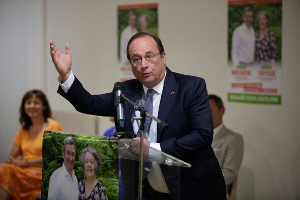 L'ancien président français Hollande a critiqué Macron