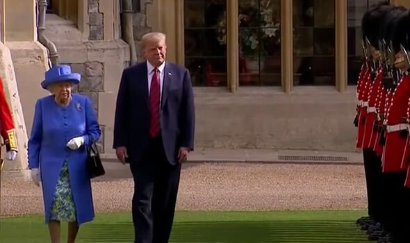 vidéo de la visite de la reine donald trump à windsor