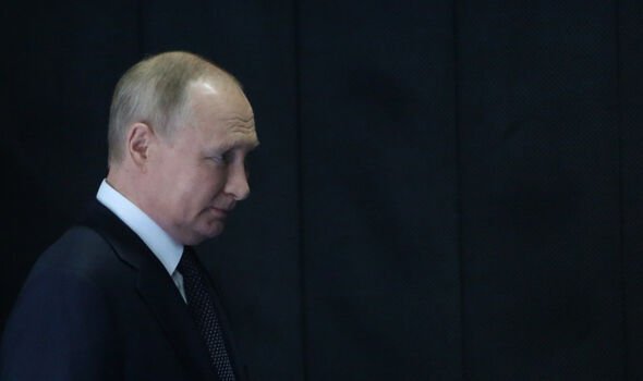 Le président russe Vladimir Poutine continue de mener sa guerre contre l'Ukraine.