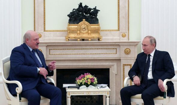 Poutine et le président biélorusse