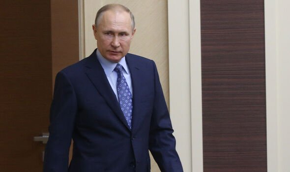 Vladimir Poutine s'est vu refuser une invitation à la cérémonie historique.