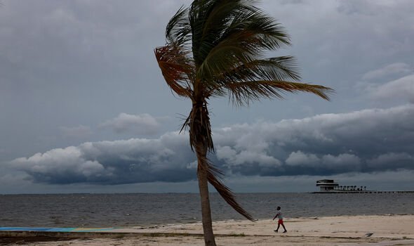 Une plage de Floride frappée par les vents