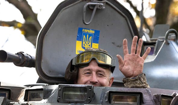 Soldat ukrainien recapturant
