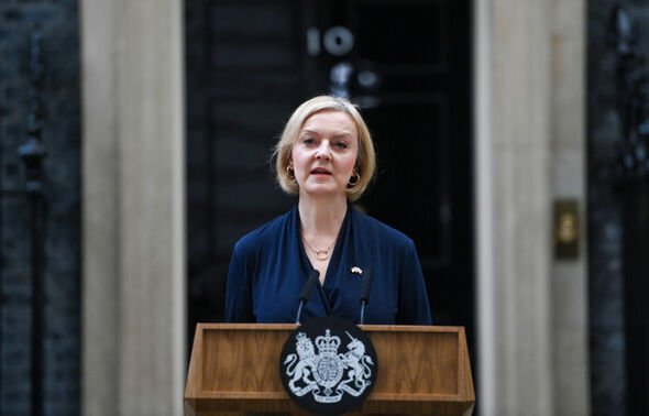 Liz Truss a annoncé hier qu'elle démissionnait de son poste de Premier ministre.