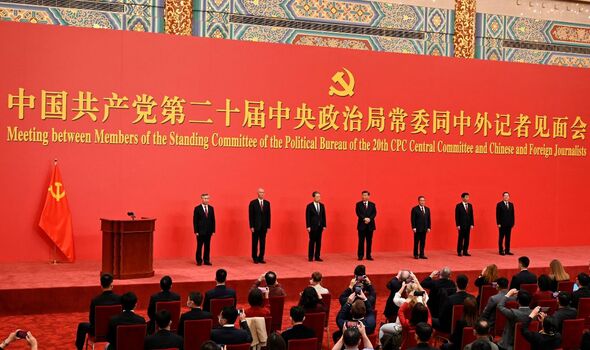 La victoire de M. Xi aujourd'hui signifie qu'il restera en poste pour au moins un autre mandat de cinq ans.