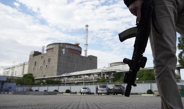 Des dommages au barrage mettraient également en danger la centrale nucléaire de Zaporizhzhia